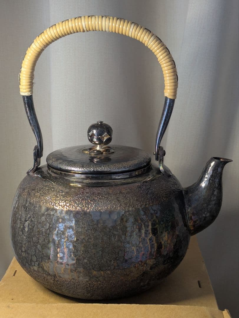 Shuhodo Ginbin Water Kettle Silver-Finish with Hammered Texture, Sencha Tea Tool