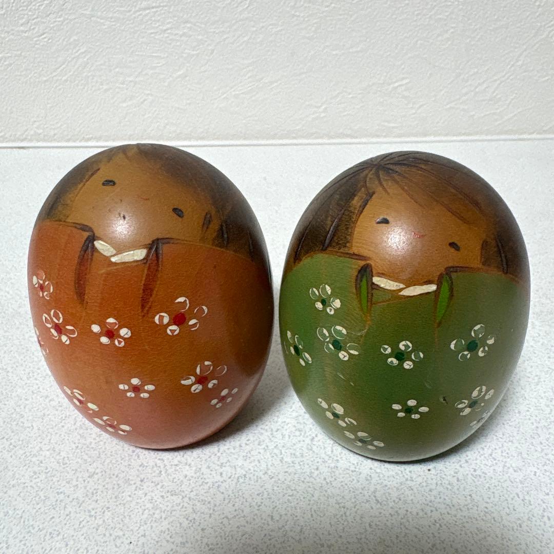 Usaburo Kokeshi Shiawase Happiness Doll Pair Red and Green Handmade Wooden