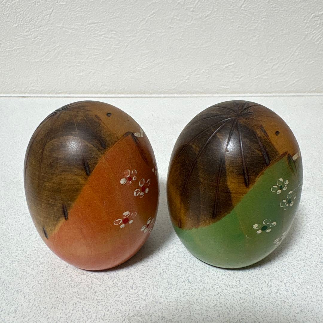 Usaburo Kokeshi Shiawase Happiness Doll Pair Red and Green Handmade Wooden