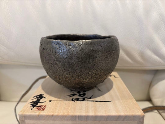 Silver-Glazed Chawan Tea Bowl by Hideaki Numano, Hand-Pinched Vessel with Kyo-Box