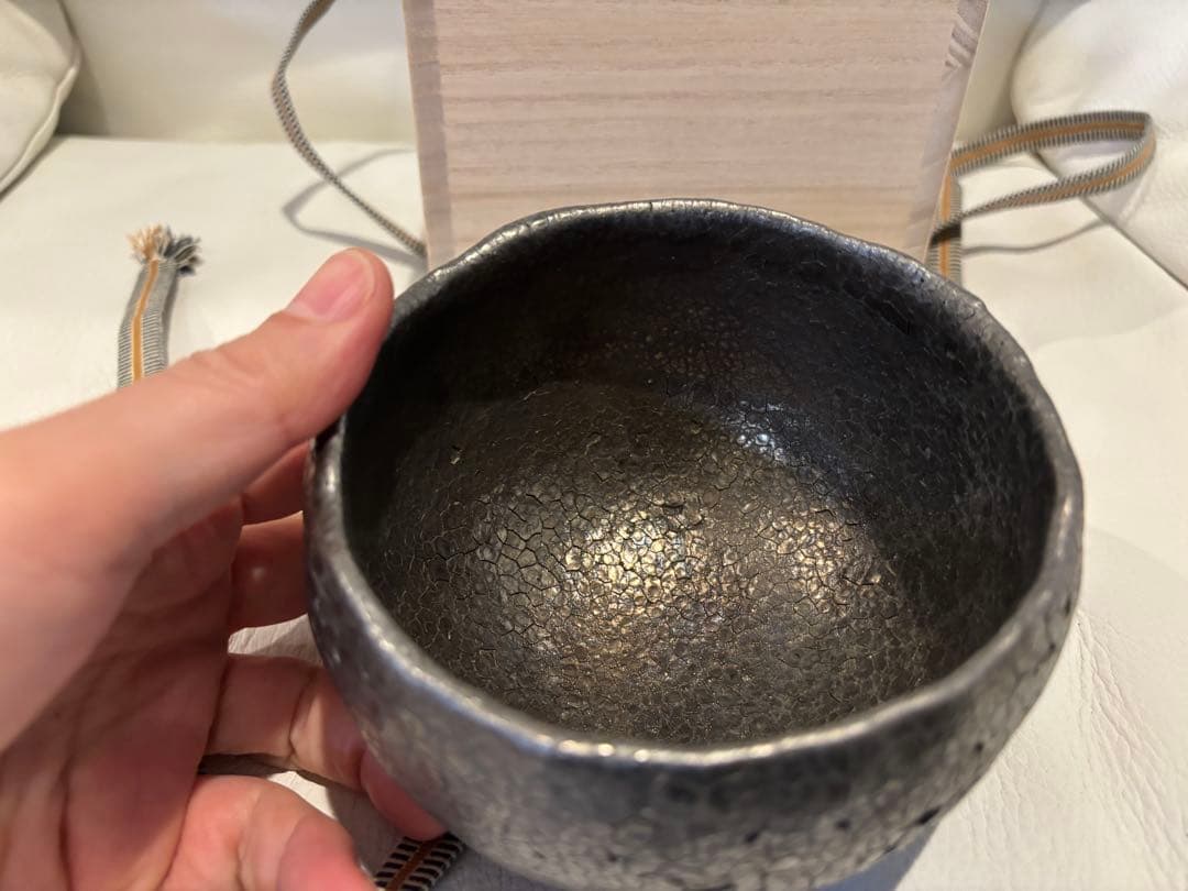 Silver-Glazed Chawan Tea Bowl by Hideaki Numano, Hand-Pinched Vessel with Kyo-Box