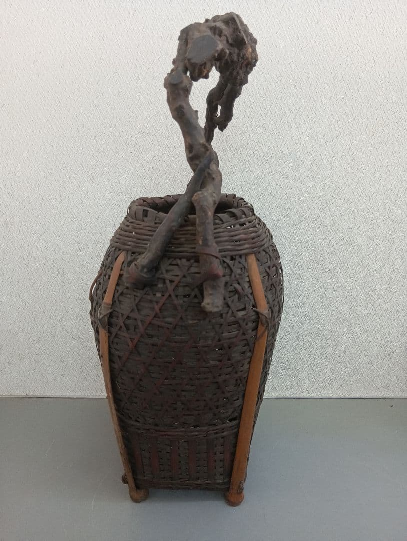 Japanese Bamboo Flower Basket with Natural Twisted Wood Handle Antique