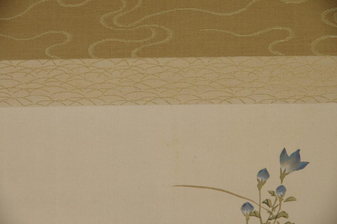Ishikawa Yurin Hanging Scroll, Quails and Autumn Grasses, Silk, Signed Box, 136.5 x 55.8 cm