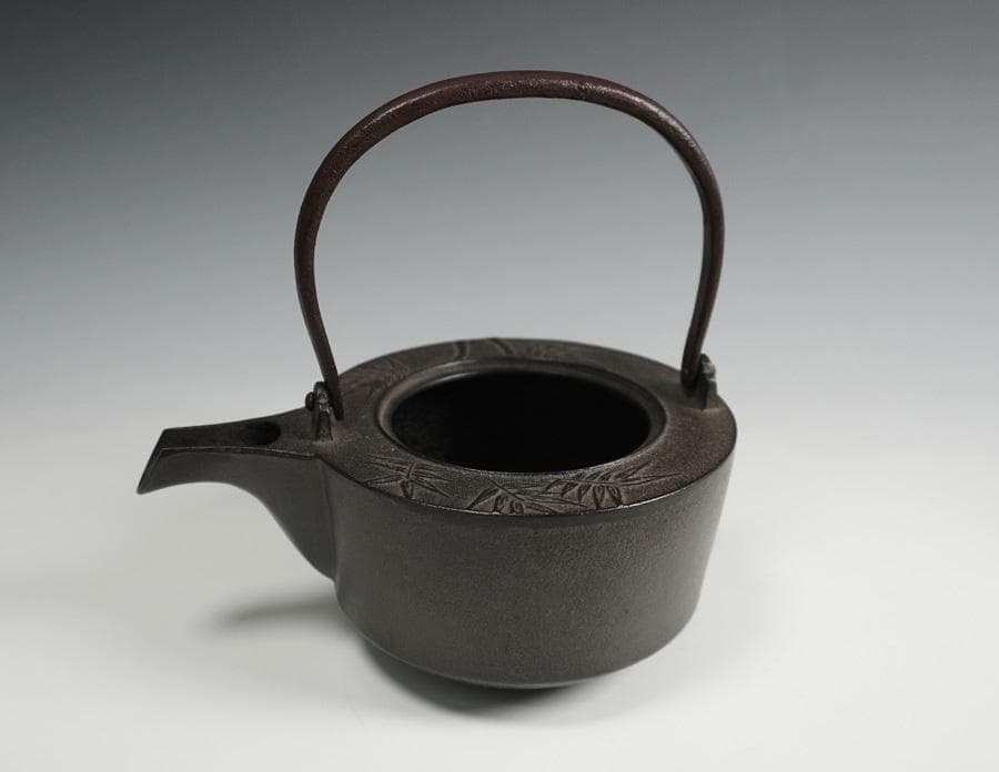 Takahashi Keiten Choshi Kettle, Bamboo Relief, Copper Lid, Boxed